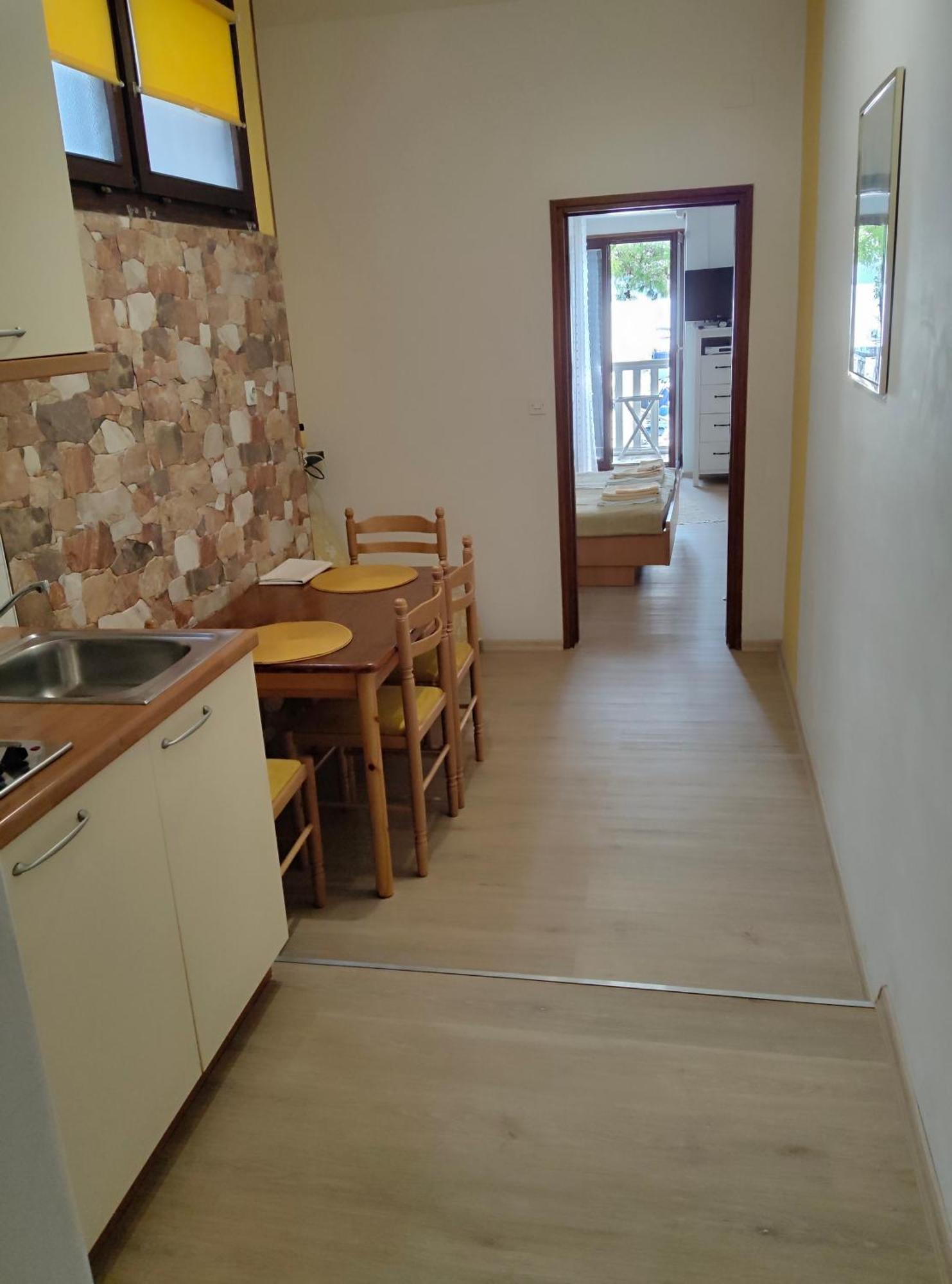 Apartmani Dea Jadranovo Ngoại thất bức ảnh