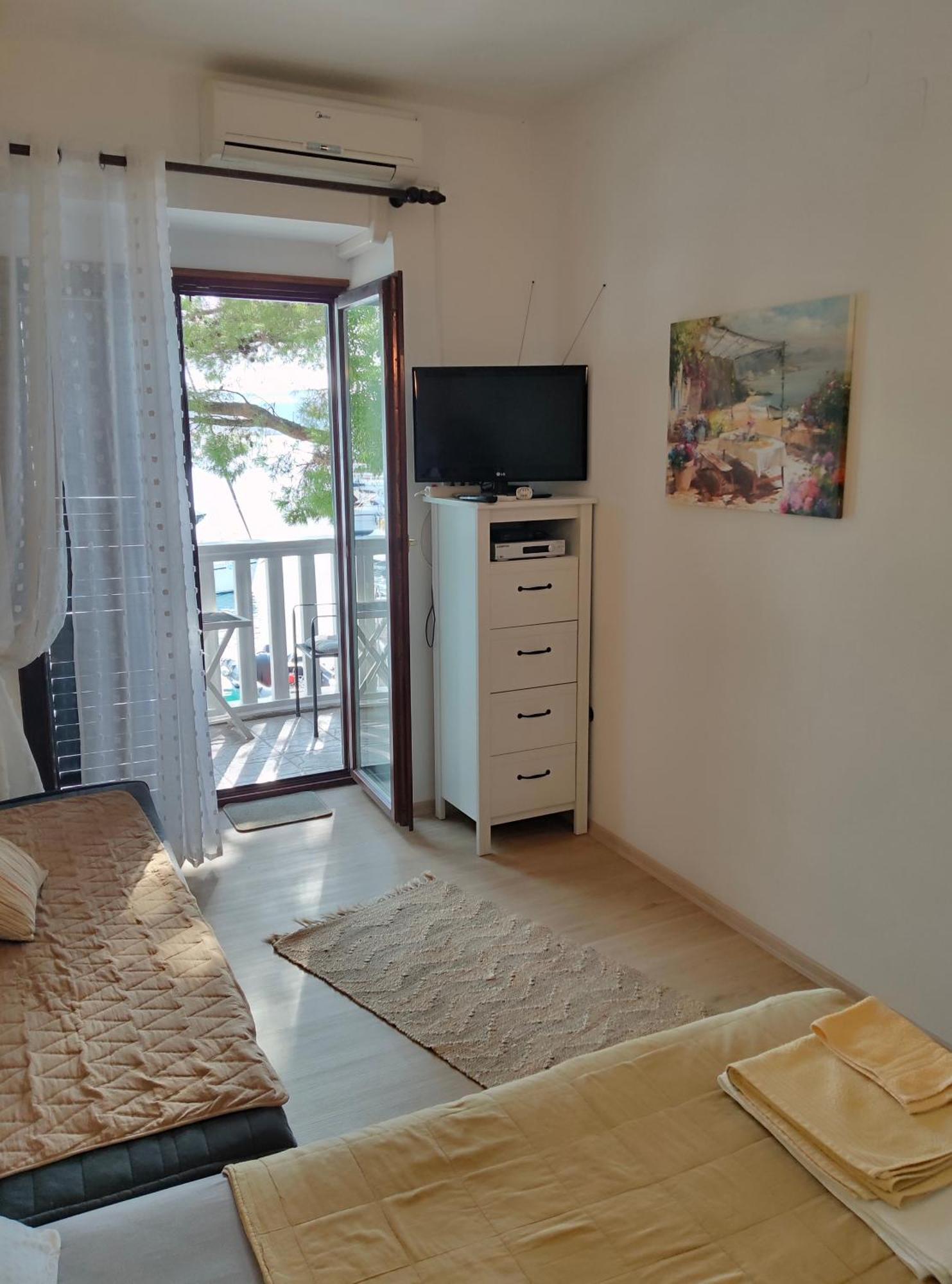 Apartmani Dea Jadranovo Ngoại thất bức ảnh