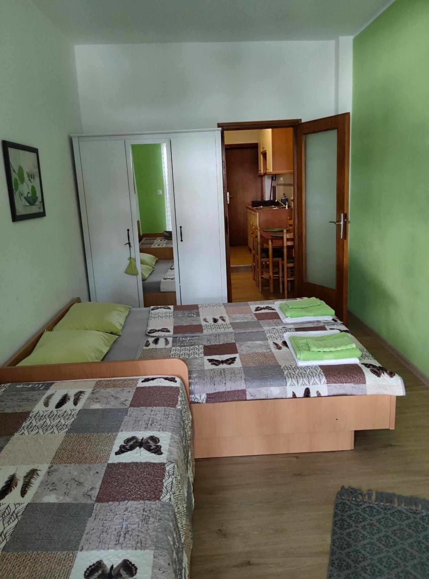 Apartmani Dea Jadranovo Ngoại thất bức ảnh